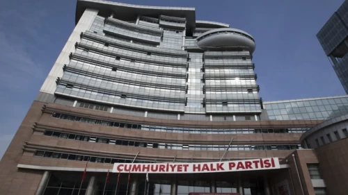 CHP'de 'kurultay' şoku: MYK olağanüstü toplandı