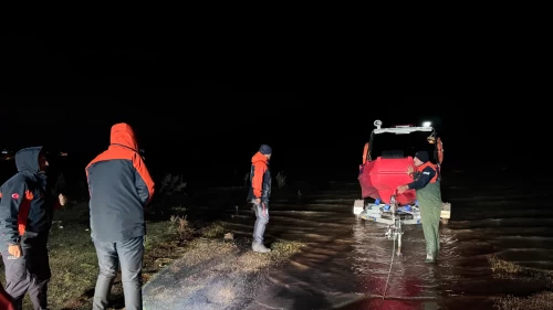 Erciyes'te bot kabusu: Tekir Gölü'nde mahsur kalan 3 kişi 2 saatte kurtarıldı