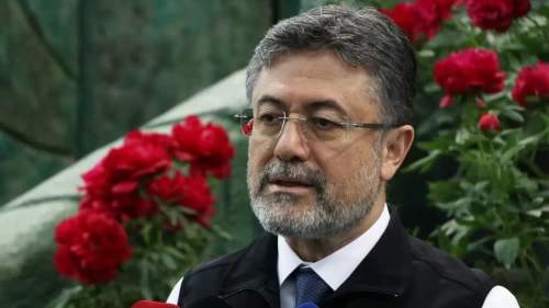 Bakan Yumaklı: Süs bitkilerinde 140 milyon dolarlık gelir sağlanıyor