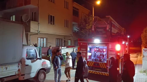 Eski eşinin evine molotofkokteyli attı