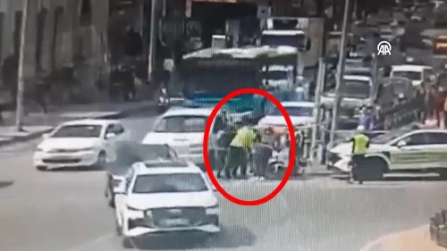 Kayseri’de polis, heimlich manevrasıyla sürücüyü kurtardı
