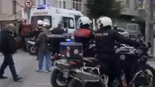 Küçükçekmece’de kahve önünde dehşet