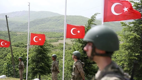 PKK'lı teröristler tarafından şehit edilen 33 asker törenle anıldı
