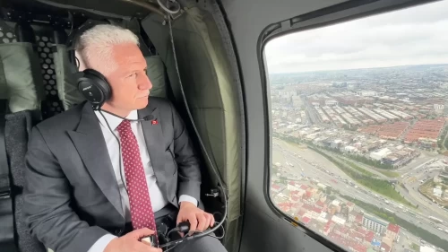 İstanbul Valisi Gül, bayram yoğunluğunu helikopterle denetledi