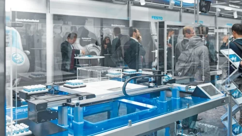 Alman devi 1300 kişiyi işten çıkarıyor
