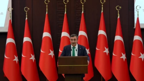 Cumhurbaşkanı Yardımcısı Cevdet Yılmaz açıkladı: Nüfusumuz her 2,5 yılda bir yaşlanıyor