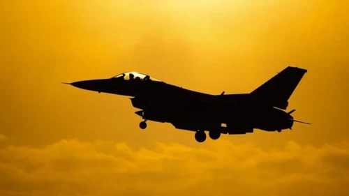BAE'de bir ilk: Mısır savaş uçakları Abu Dabi'ye konuşlandı