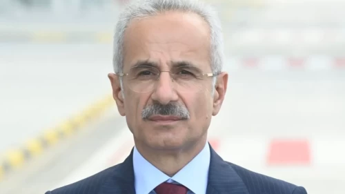 Bakan Uraloğlu açıkladı: Günlük 5 bin 200 uçuşla gökyüzü trafiği ikiye katlandı!