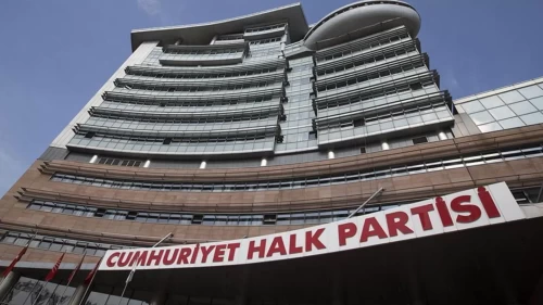 SON DAKİKA... CHP'de 9 isim tedbirli olarak disipline sevk edildi