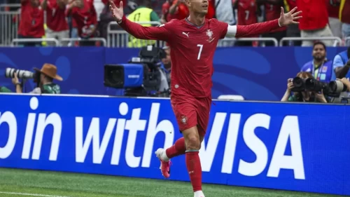 Ronaldo Dünya Kupası tarihine geçti, Portekiz farka gitti