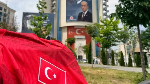 MHP'den A Milli Futbol Takımı'na destek: Kupanın Alparslanları; büyük Türk milleti arkanızda!