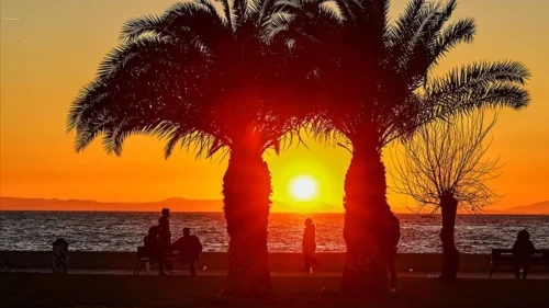 Meteoroloji'den hava durumu uyarısı: Sıcaklık 39 dereceyi görecek, sağanak geliyor
