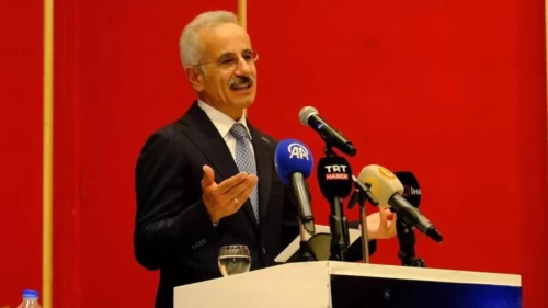 Bakan Uraloğlu TÜRKSAT 7A için sinyali verdi!