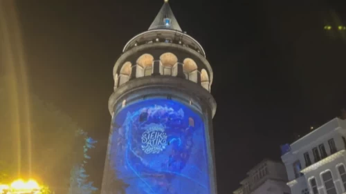 Galata Kulesi'nde Sıfır Atık Haftası nedeniyle ışık gösterisi gerçekleştirildi