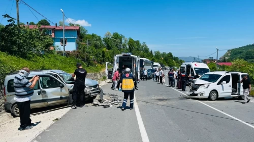 Ordu’da zincirleme kaza: Çok sayıda yaralı var!