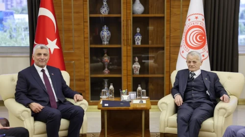 Bakan Bolat Kırım Tatar lideri Mustafa Kırımoğlu'nu ağırladı