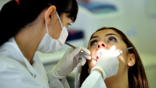 Sağlık Bakanlığı'ndan doktoralı diş hekimlerine DUS açıklaması