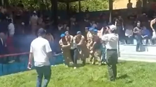 Tartışmalı yağlı güreş organizasyonu olaylı başladı!