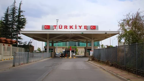 Gümrüklerde saatler süren çile tarih oldu: Bekleme süresi saniyelere düştü!