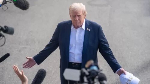 Trump'tan İran'ın zenginleştirilmiş uranyumuna ilişkin sert açıklama
