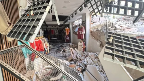 Güngören’de yıkım sırasında risk oluştu