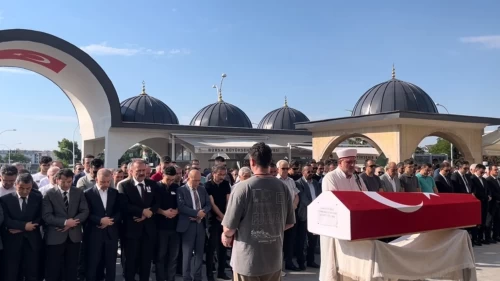 Duruşma sırasında yaşamını yitiren Savcı Ayhan Uyumaz son yolculuğuna uğurlandı