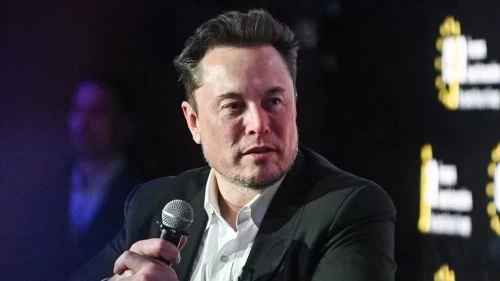 Elon Musk dünyanın ilk trilyoneri oldu!