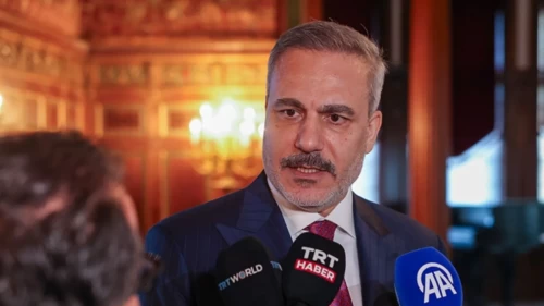 Hakan Fidan’dan tarihi anlaşmaya tebrik: 'Türkiye, barış için emek vermeye devam edecek'