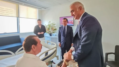 Bakan Ersoy'dan İbrahim Tatlıses'e ziyaret