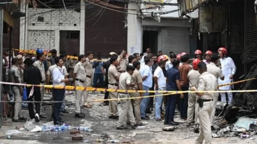 Yeni Delhi'deki otel yangınında 21 kişi hayatını kaybetti