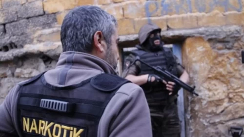 Uyuşturucu satıcılarına 24 ilde ağır darbe: 122 tutuklama