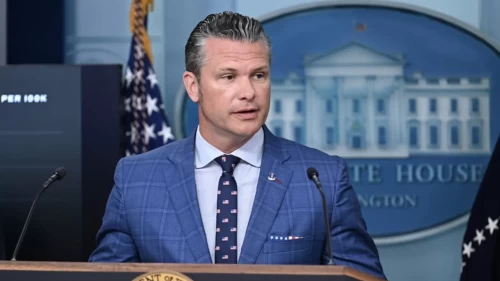 ABD Savunma Bakanı Hegseth üst düzey subayların terfisini engelledi