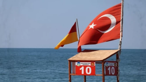 Sakarya'da denize girmek yasaklandı! 3 ilçede kırmızı bayrak çekildi