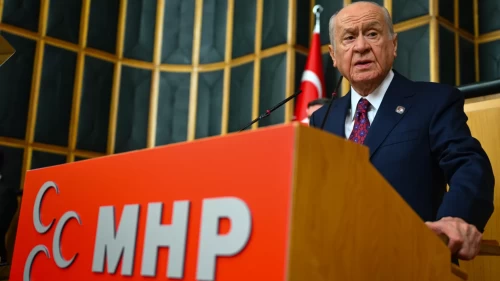 MHP Lideri Bahçeli'den çağrı: 'Özgür Özel ateşe körükle gitmemeli'