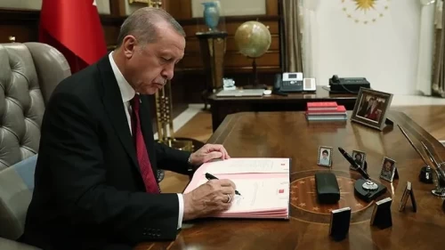 Resmi Gazete'de yayımlandı: Bakanlıkta görevden alma ve atama kararları