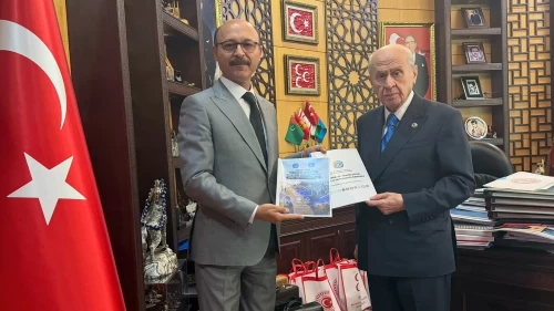 Talip Geylan, MHP Lideri Devlet Bahçeli'yi ziyaret etti! Kerkük raporunu sundu