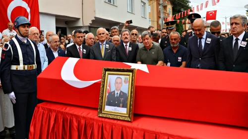 Yüreklere ateş düştü! Uzman Çavuş Mehmet Demirbaş son yolculuğuna uğurlandı