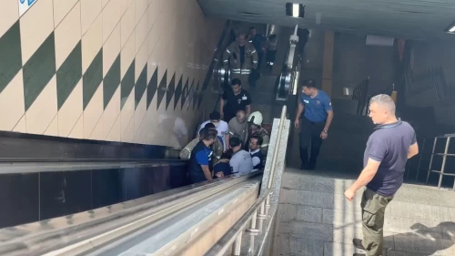 Gayrettepe Metro İstasyonu’nda yolcu raylara düştü