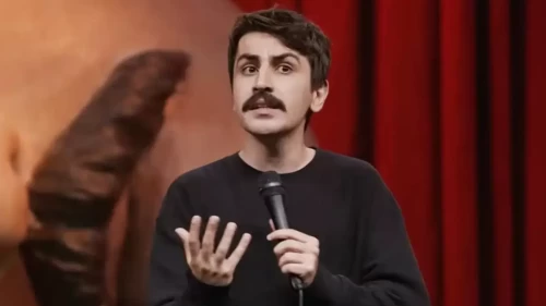 Komedyen Deniz Göktaş havalimanında gözaltına alındı