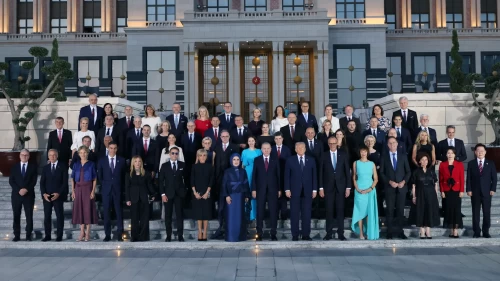 Liderlerin aile fotoğrafında dikkat çeken Erdoğan-Trump detayı