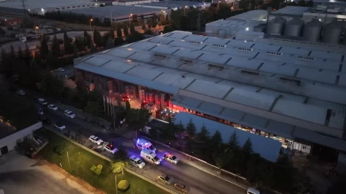 Eskişehir’de plastik fabrikasında yangın: 4 kişi dumandan etkilendi