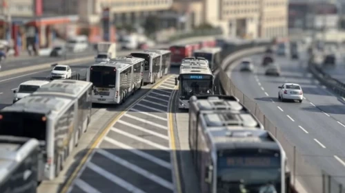 15 Temmuz'da hangi metrobüs durakları kapalı? İşte İETT'nin yeni güzergah planı
