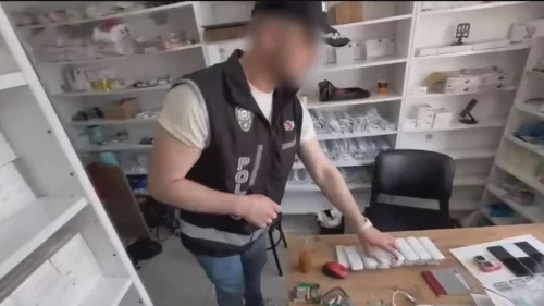 İstanbul merkezli kaçakçılık operasyonunda 9 şüpheli gözaltına alındı