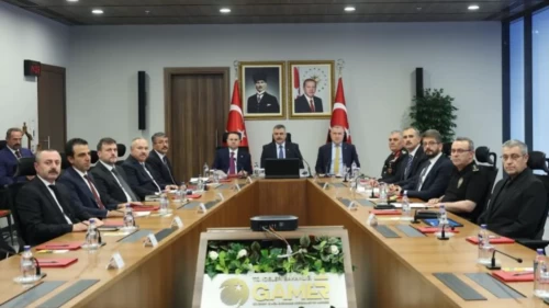 2026-2027 futbol sezonu öncesi kritik güvenlik zirvesi! Bakan Çiftçi'den 'Terörsüz Türkiye' ve Passolig mesajı