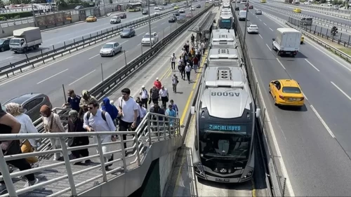 İstanbul'da toplu taşımada klima çilesi: Vatandaş ter döküyor