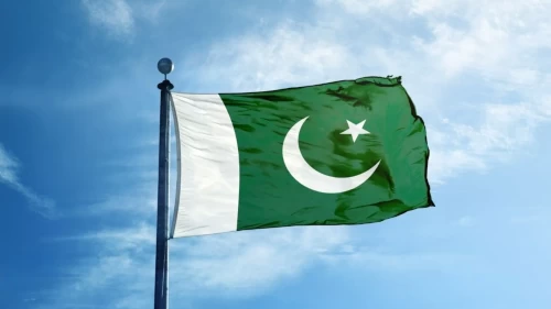 Pakistan'da faciaya dönüşen bina çökmesi!