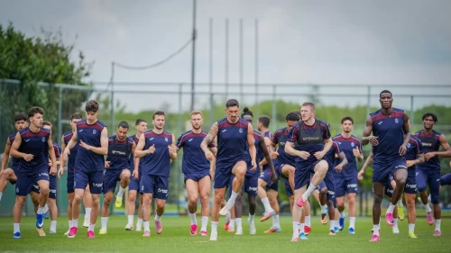 Trabzonspor’da yeni sezon hazırlıkları çift antrenmanla sürüyor