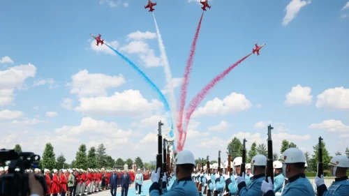 NATO'dan tarihi karşılamaya özel paylaşım