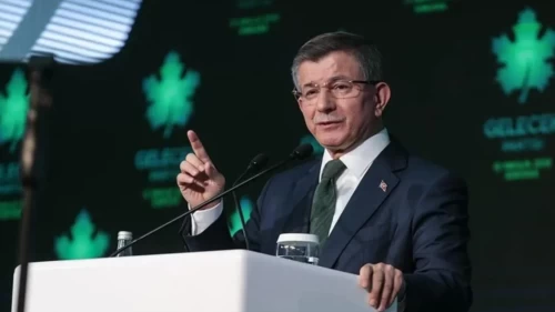 Ahmet Davutoğlu siyaseti bıraktığını açıkladı!