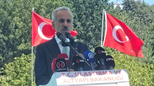 Bakan Uraloğlu, 1500 yıllık tarihi Sangarios Köprüsü'nün açılışını gerçekleştirdi: Kültür mirasımıza sahip çıkıyoruz